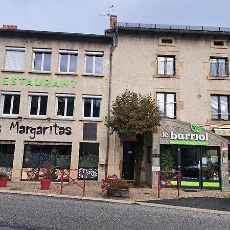 Hotel Le Barriol Saint-Julien-Chapteuil Zewnętrze zdjęcie