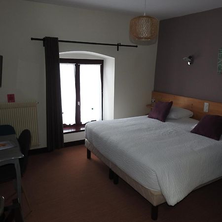 Hotel Le Barriol Saint-Julien-Chapteuil Zewnętrze zdjęcie
