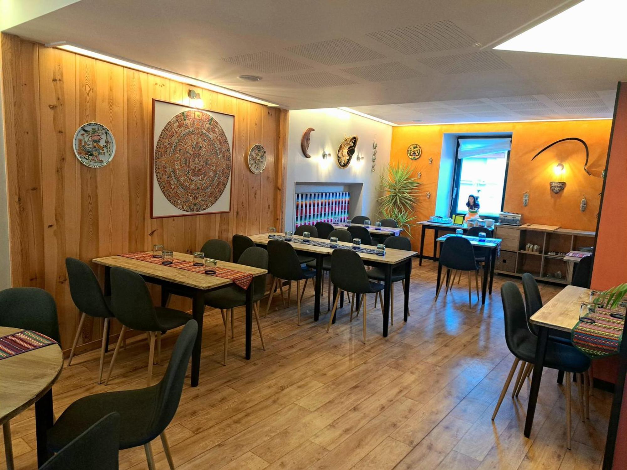 Hotel Le Barriol Saint-Julien-Chapteuil Zewnętrze zdjęcie