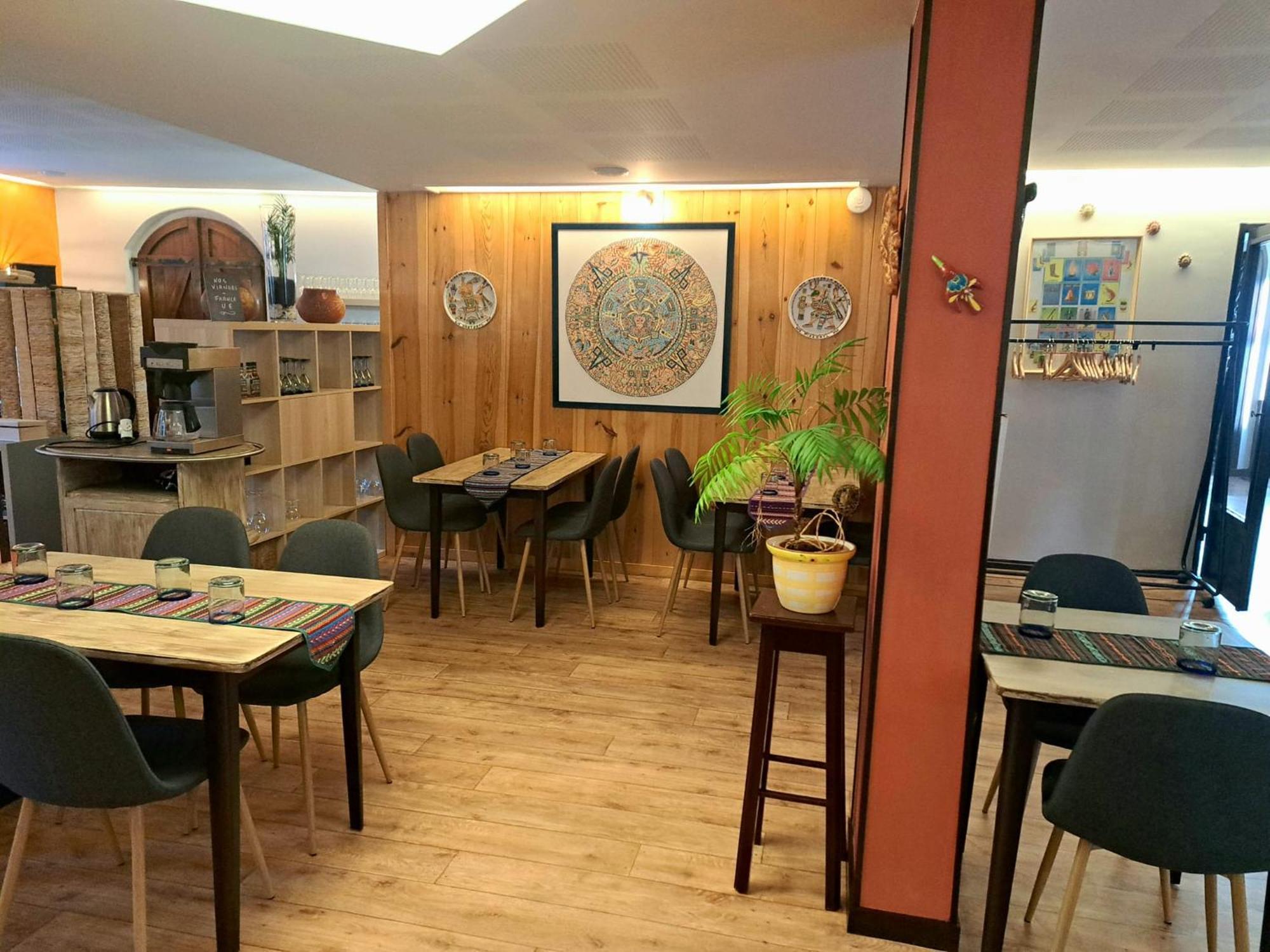 Hotel Le Barriol Saint-Julien-Chapteuil Zewnętrze zdjęcie