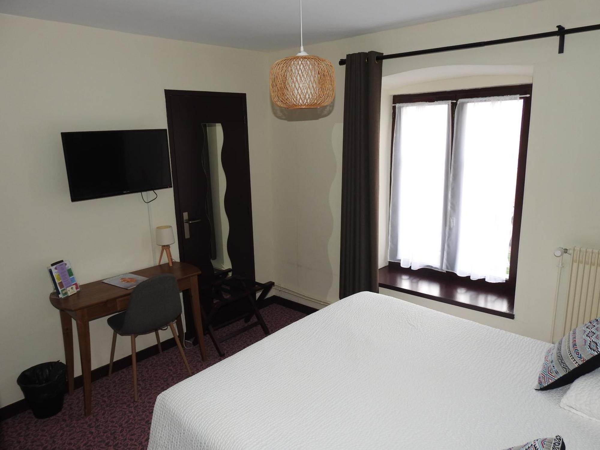 Hotel Le Barriol Saint-Julien-Chapteuil Zewnętrze zdjęcie
