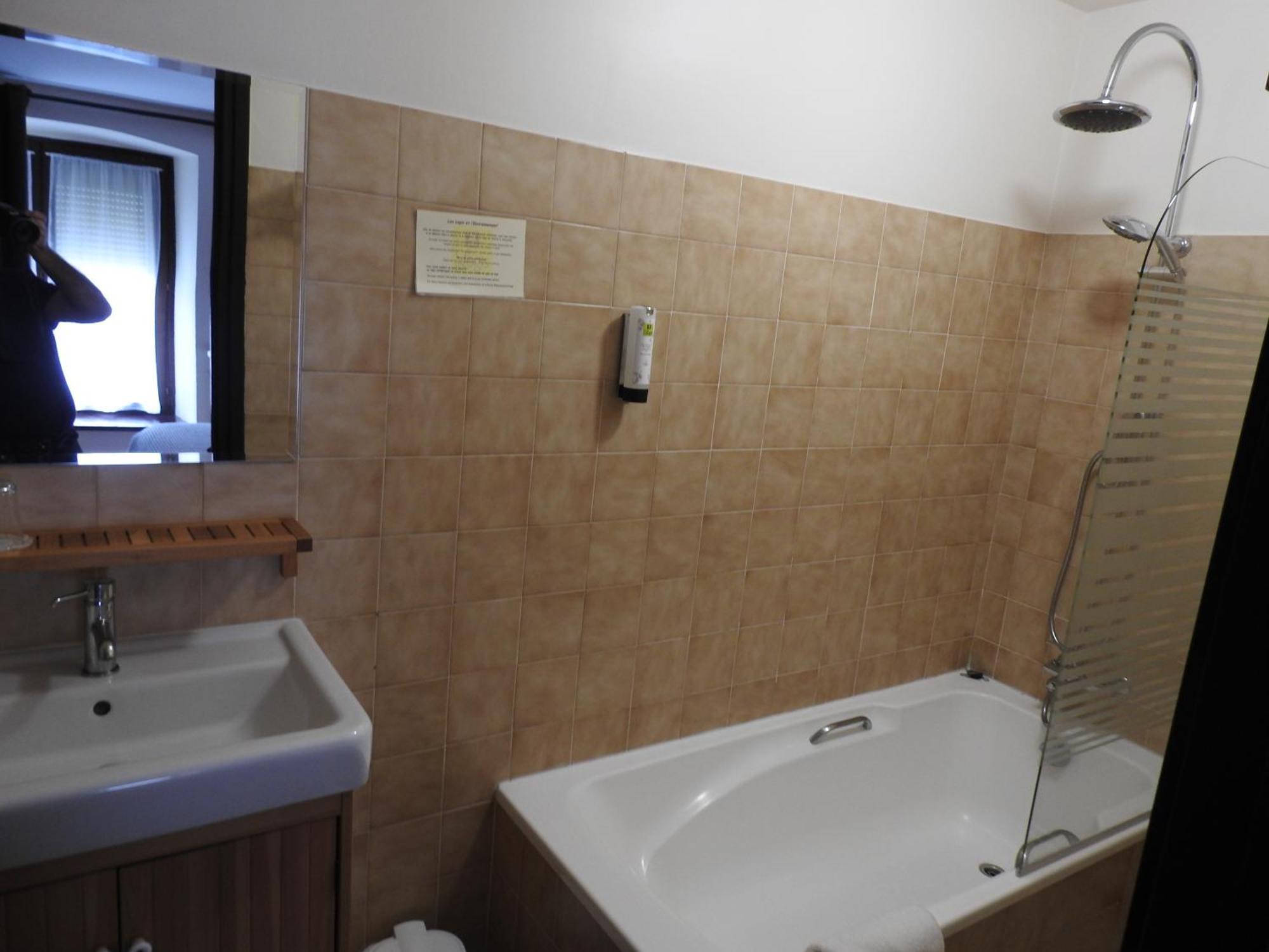 Hotel Le Barriol Saint-Julien-Chapteuil Zewnętrze zdjęcie