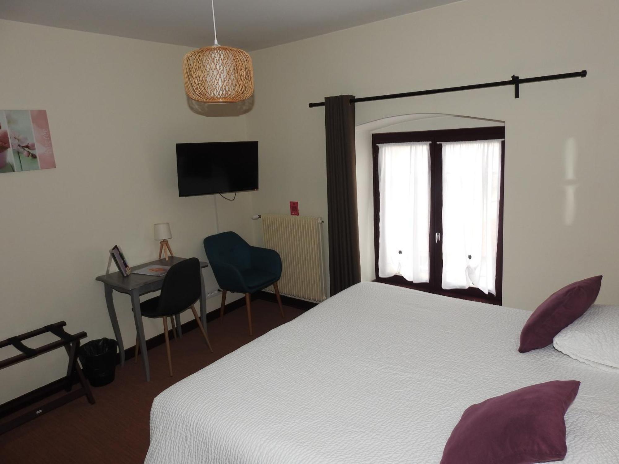 Hotel Le Barriol Saint-Julien-Chapteuil Zewnętrze zdjęcie