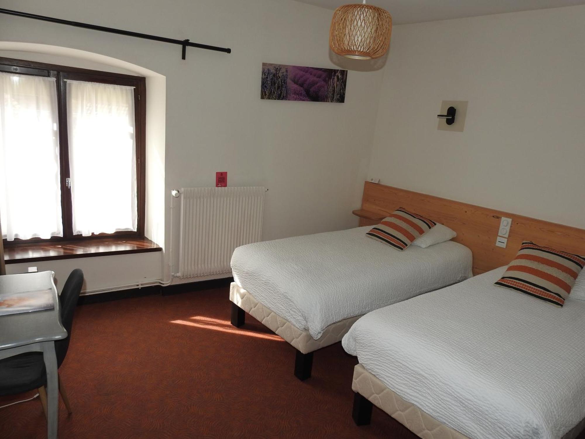 Hotel Le Barriol Saint-Julien-Chapteuil Zewnętrze zdjęcie