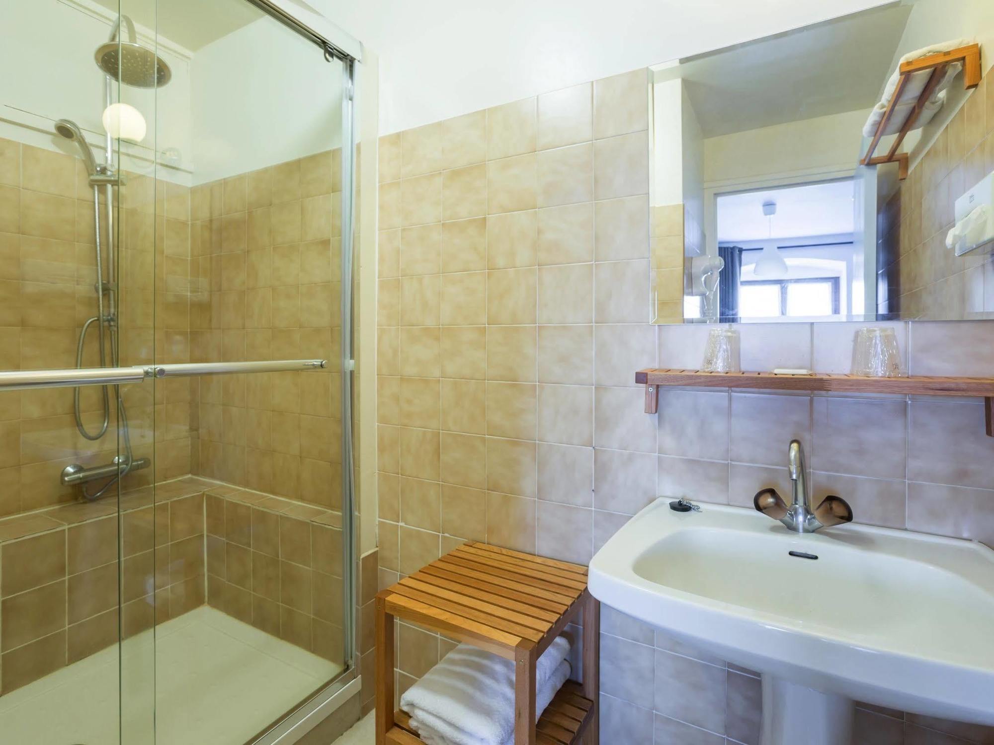 Hotel Le Barriol Saint-Julien-Chapteuil Zewnętrze zdjęcie