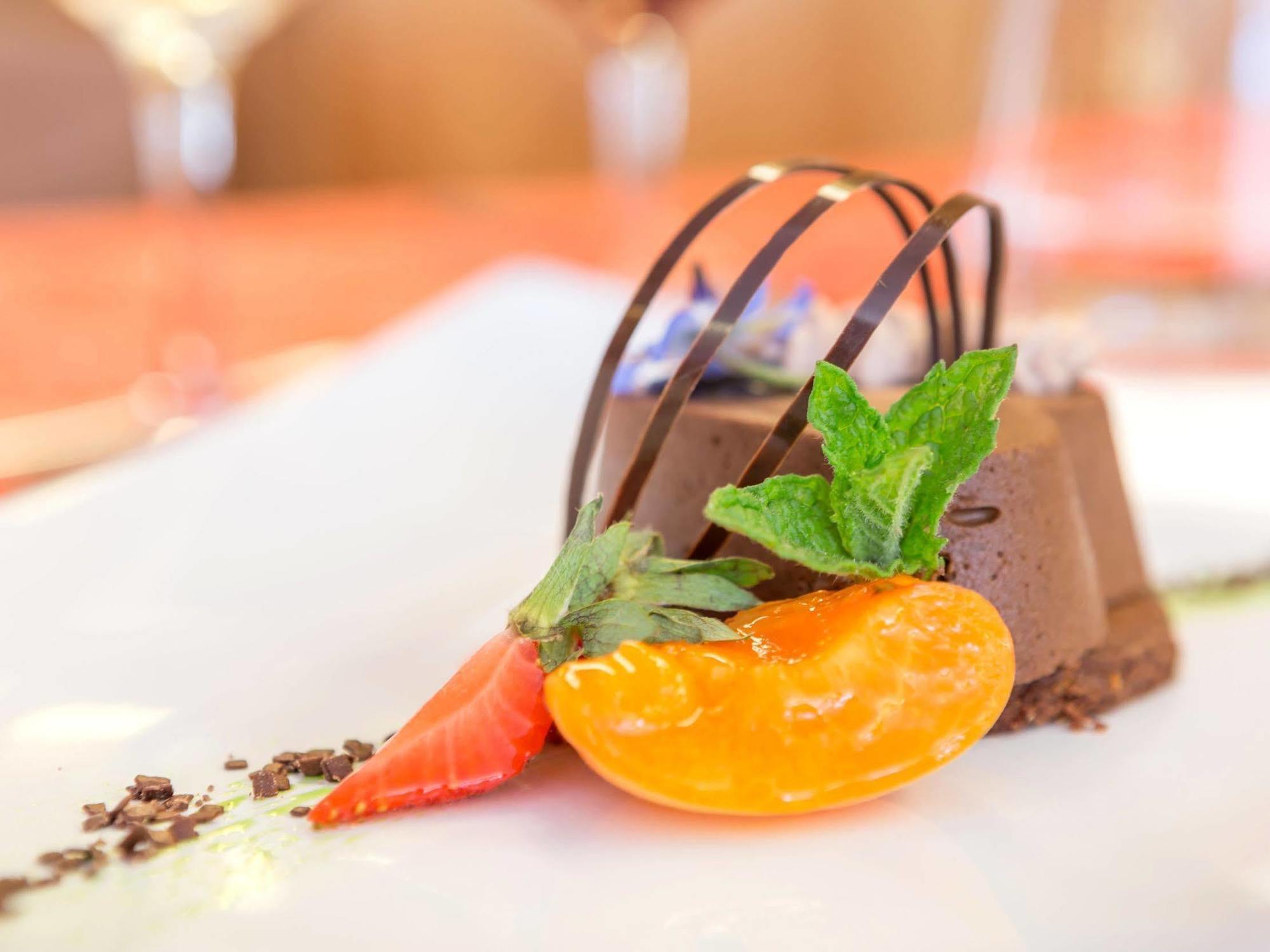 Hotel Le Barriol Saint-Julien-Chapteuil Zewnętrze zdjęcie