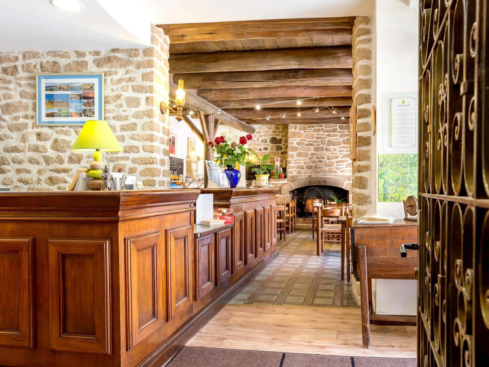 Hotel Le Barriol Saint-Julien-Chapteuil Zewnętrze zdjęcie
