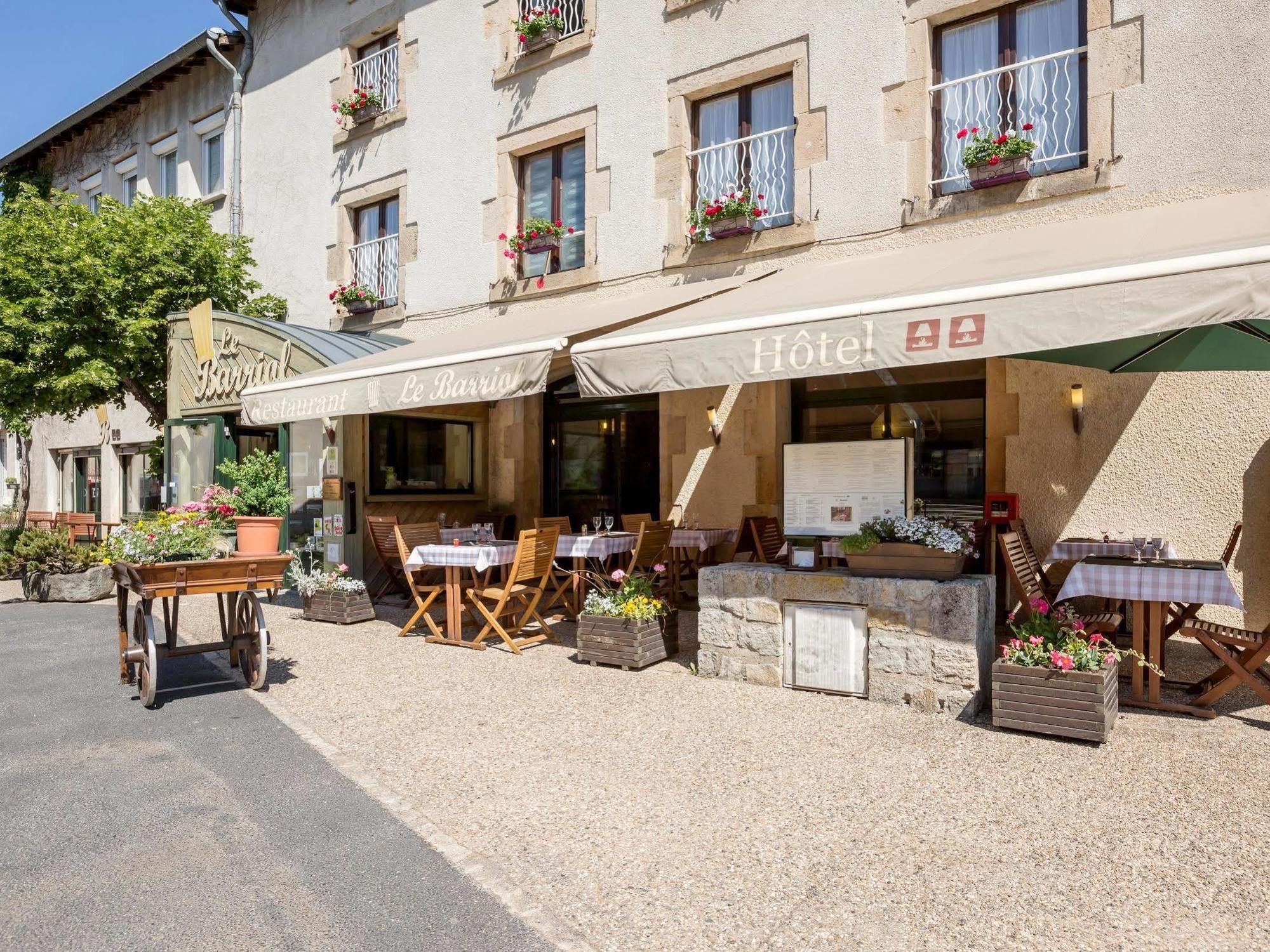 Hotel Le Barriol Saint-Julien-Chapteuil Zewnętrze zdjęcie